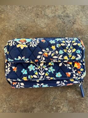 Vera Bradley Chandeliers Floral Pattern Wristlet